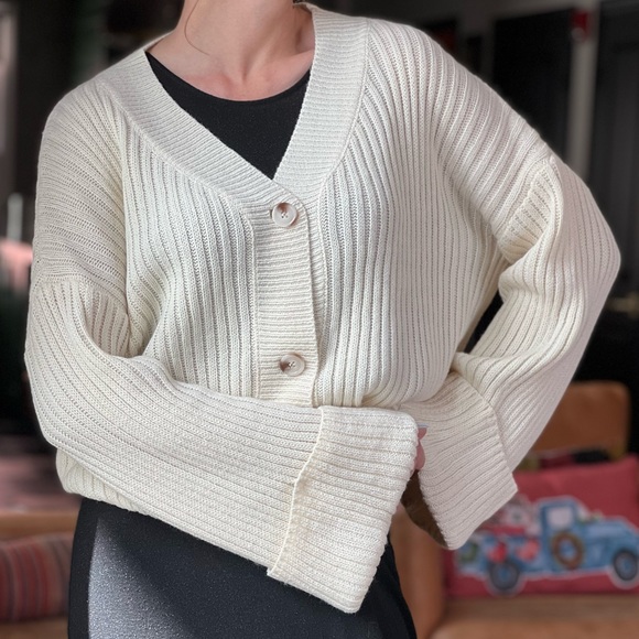 Nasty Gal collection loose fit cream knitted dropped shoulder cardigan sweater - Picture 2 of 11